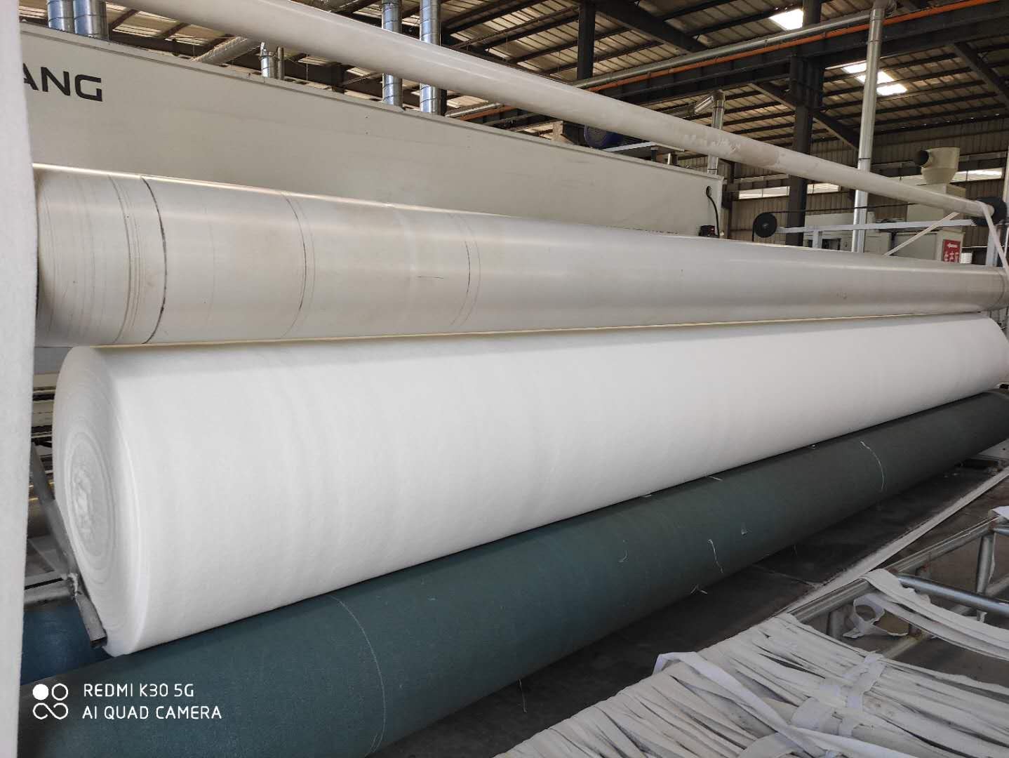 短(duan)絲土工(gong)布生産(chan)