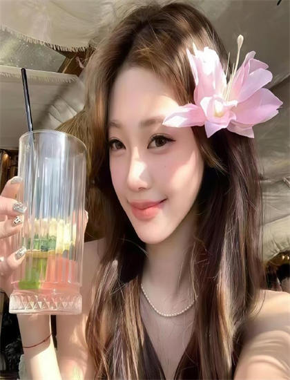 深入的以我入局幕后故事了解指南大师级的：制作背景与趣闻分享，国语配音